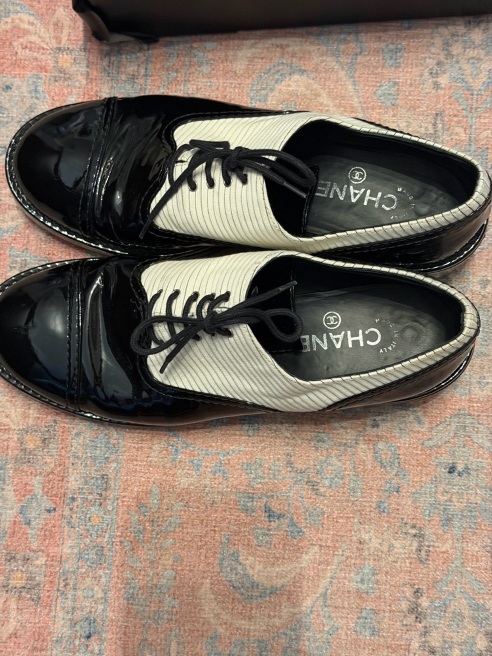 GC Chanel Chunky Black Patent Pinstripe Lace Up Oxford Shoes Size 42 - Picture 5 of 11